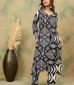 Women Geometric Printed V-Neck Kurta with Trousers