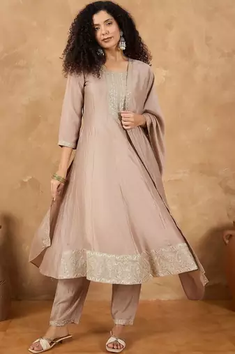 Yoke Design Straight Kurta With Trousers & Dupatta