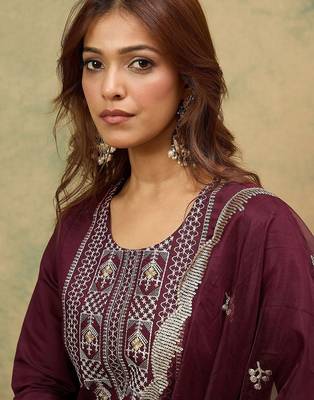 Yoke or Border Embroidered Zari Straight Kurta With Trousers & Dupatta 2