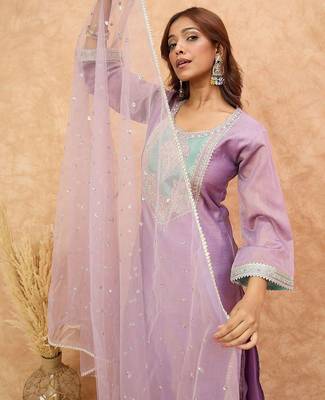 Women Ethnic Motifs Yoke Design Zari Kurta with Trousers & Dupatta 2