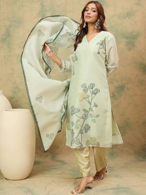 Floral Printed V-Neck Chanderi Silk Kurta With Trousers & Dupatta 1