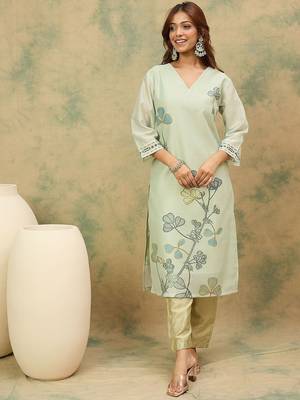 Floral Printed V-Neck Chanderi Silk Kurta With Trousers & Dupatta 6