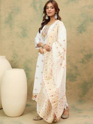 Floral Yoke Design Notch Neck Thread Work Straight Kurta With Trousers & Dupatta 6