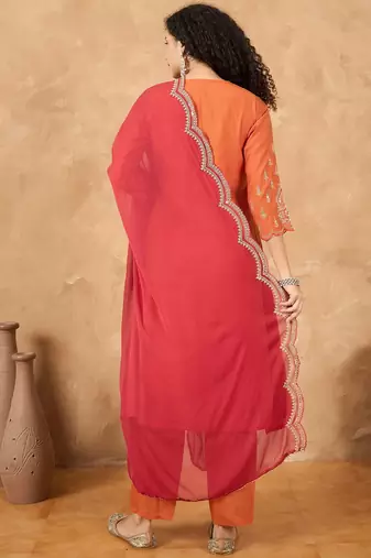 Women Ethnic Motifs Embroidered Regular Kurta Set With Dupatta
