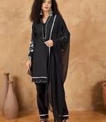 Women Solid Kurta with Pyjama & Dupatta