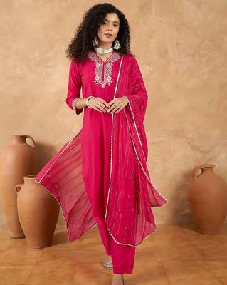 Women Ethnic Motifs Embroidered Kurta with Trouser & Dupatta 1