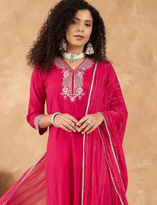 Women Ethnic Motifs Embroidered Kurta with Trouser & Dupatta 2