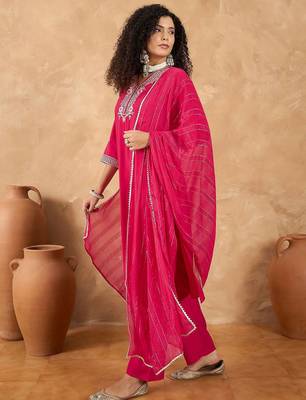 Women Ethnic Motifs Embroidered Kurta with Trouser & Dupatta 5