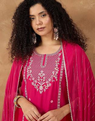 Floral Embroidered Thread Work Straight Kurta With Trousers & Dupatta 2