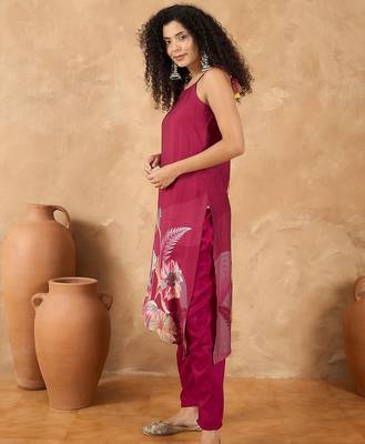 Spaghetti Tie Up Strap Floral Kurta with Trousers 5