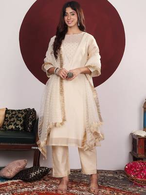 Floral Embroidered Round-Neck Straight Kurta With Trousers & Dupatta 1