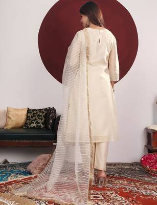 Floral Embroidered Round-Neck Straight Kurta With Trousers & Dupatta 4