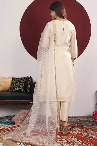 Floral Embroidered Round-Neck Straight Kurta With Trousers & Dupatta