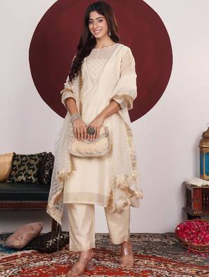 Floral Embroidered Round-Neck Straight Kurta With Trousers & Dupatta 6
