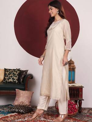 Floral Embroidered Round Neck Straight Kurta With Trousers & Dupatta 4
