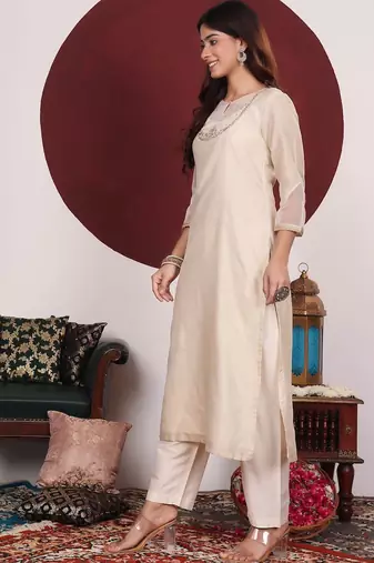 Floral Embroidered Round Neck Straight Kurta With Trousers & Dupatta
