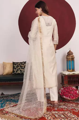 Floral Embroidered Round Neck Straight Kurta With Trousers & Dupatta