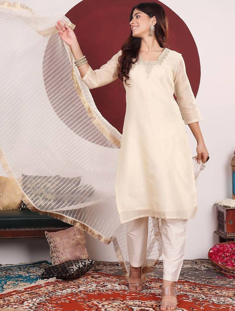 Floral Embroidered V-Neck Straight Kurta With Trousers & Dupatta
