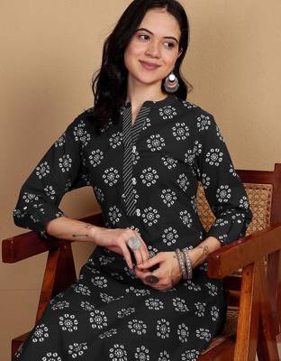 Floral Printed Mandarin Collar Straight Kurta With Trousers 3
