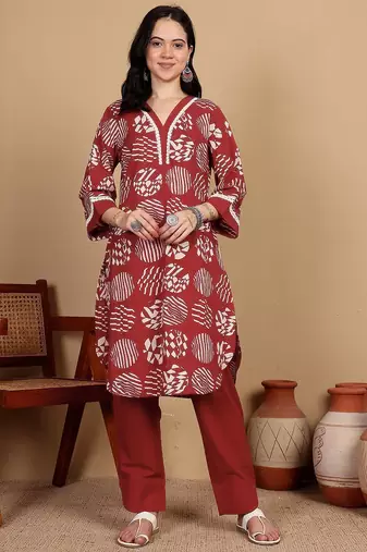 Geometric Printed V-Neck Straight Kurta With Trousers