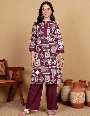 Women Floral Printed Kurta with Trousers 2