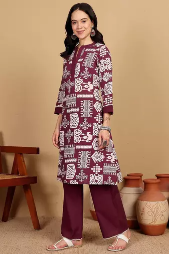 Women Floral Printed Kurta with Trousers