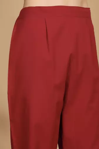 Floral Printed Mandarin Collar Straight Kurta With Trousers