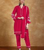 Women Solid Fuchsia Regular Beads and Stones Detail Kurta with Trousers & Dupatta