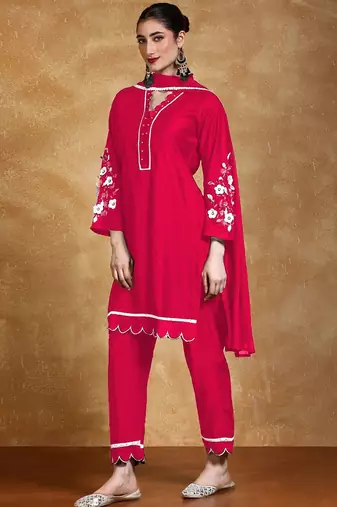 Women Solid Fuchsia Regular Beads and Stones Detail Kurta with Trousers & Dupatta