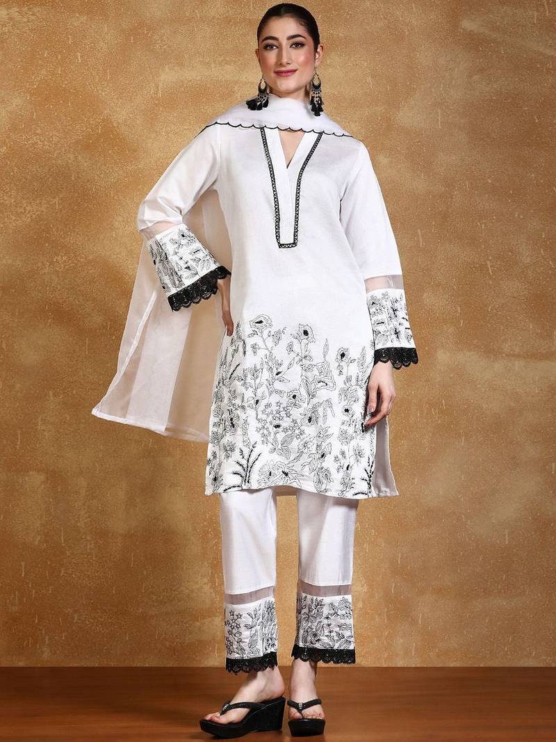Women Floral Embroidered Kurta with Trousers & Dupatta