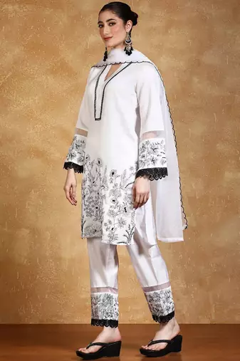 Women Floral Embroidered Kurta with Trousers & Dupatta