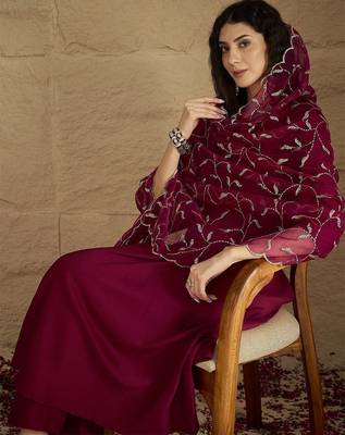 Women Solid Kurta with Trousers & Dupatta 2