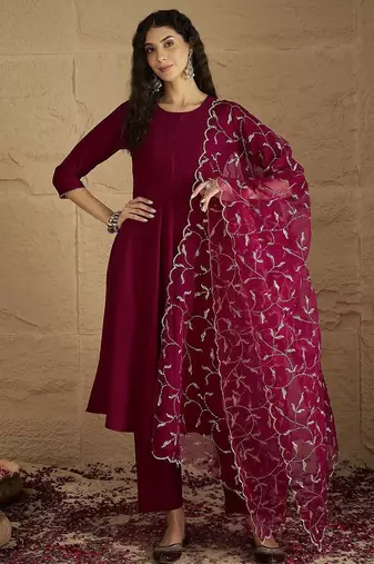 Women Solid Kurta with Trousers & Dupatta