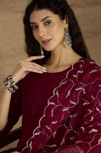 Women Solid Kurta with Trousers & Dupatta