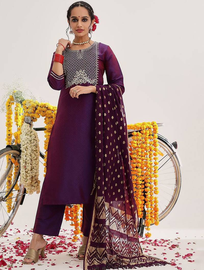 Floral Yoke Design Thread Work Kurta With Trousers & Dupatta