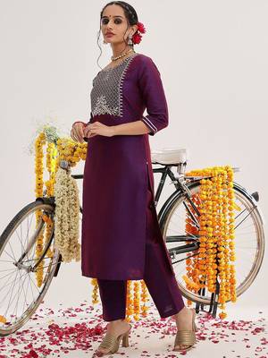 Floral Yoke Design Thread Work Kurta With Trousers & Dupatta 5