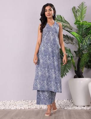 Paisley Printed V-Neck Sleeveless Pure Cotton Kurta With Palazzos 1