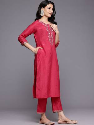 Women Ethnic Motifs Yoke Design Thread Work Kurta with Trousers & Dupatta 5