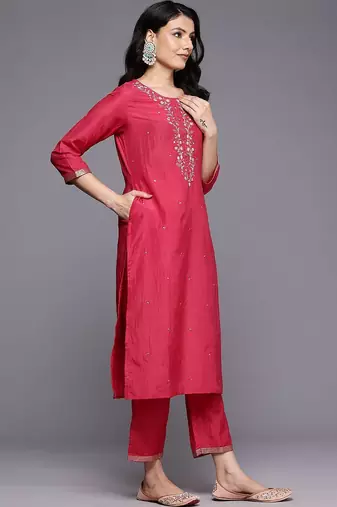 Women Ethnic Motifs Yoke Design Thread Work Kurta with Trousers & Dupatta