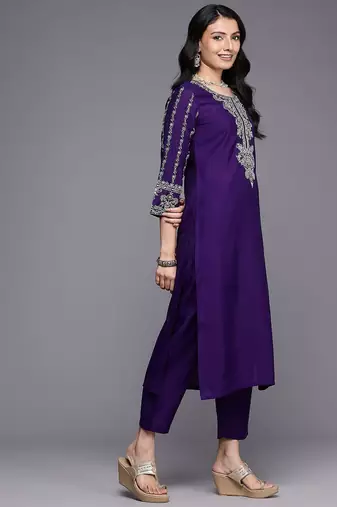 Floral Yoke Design Thread Work Kurta With Trousers & Dupatta