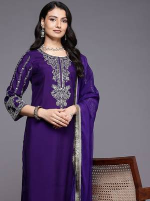 Floral Yoke Design Thread Work Kurta With Trousers & Dupatta 7
