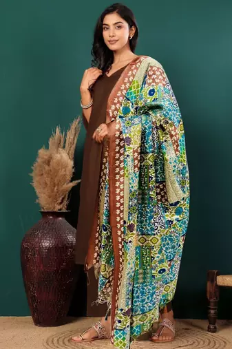 V-Neck Straight Kurta With Trousers & Dupatta