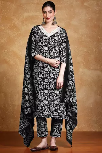 Women Floral Printed Kurta with Trousers & Dupatta