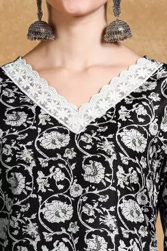 Women Floral Printed Kurta with Trousers & Dupatta