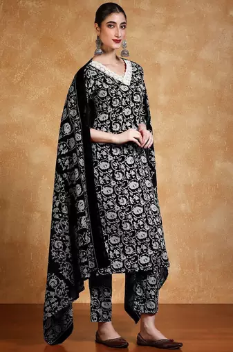 Women Floral Printed Kurta with Trousers & Dupatta