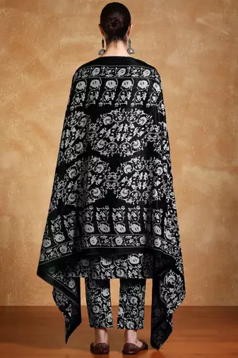 Women Floral Printed Kurta with Trousers & Dupatta
