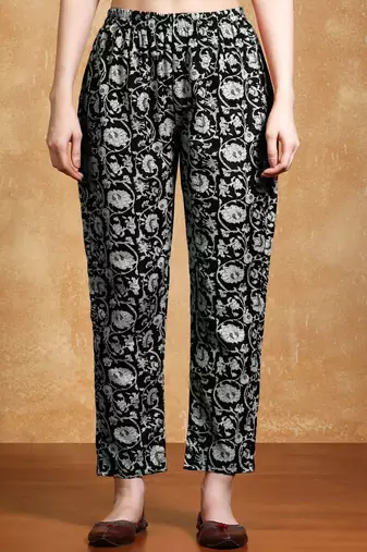 Women Floral Printed Kurta with Trousers & Dupatta