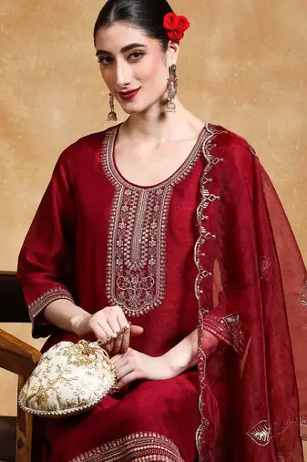 Yoke Design Zari Round Neck Straight Kurta With Trousers & Dupatta