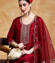Yoke Design Zari Round Neck Straight Kurta With Trousers & Dupatta