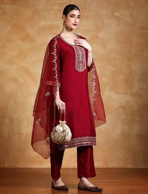Yoke Design Zari Round Neck Straight Kurta With Trousers & Dupatta 4